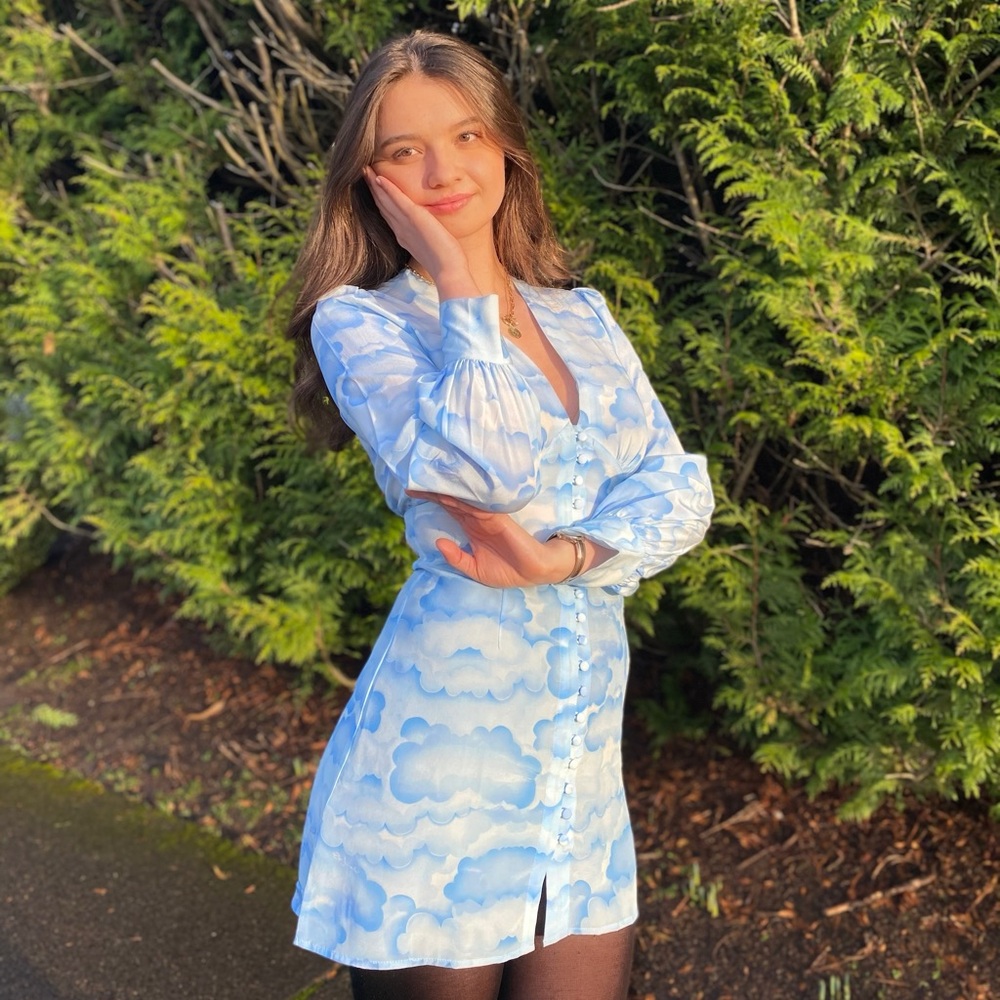LIMITED EDITION Elton John x Réalisation Par Amoreena dress in CLOUD